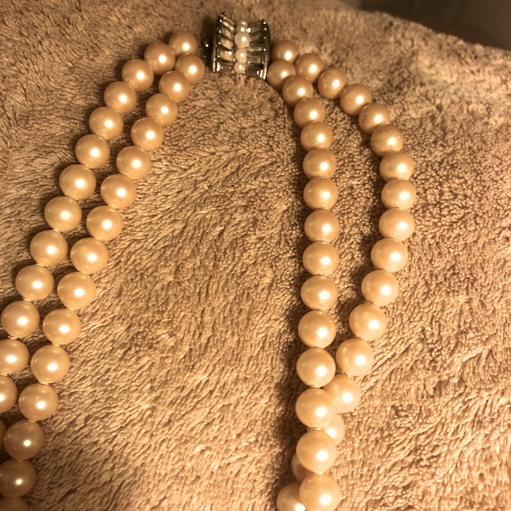 Vintage double strand pearl necklace